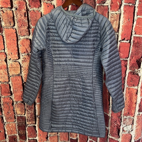 LL Bean Blue Quilted Nylon Ultralight Down Hooded Coat Size Smalll - Picture 4 of 16